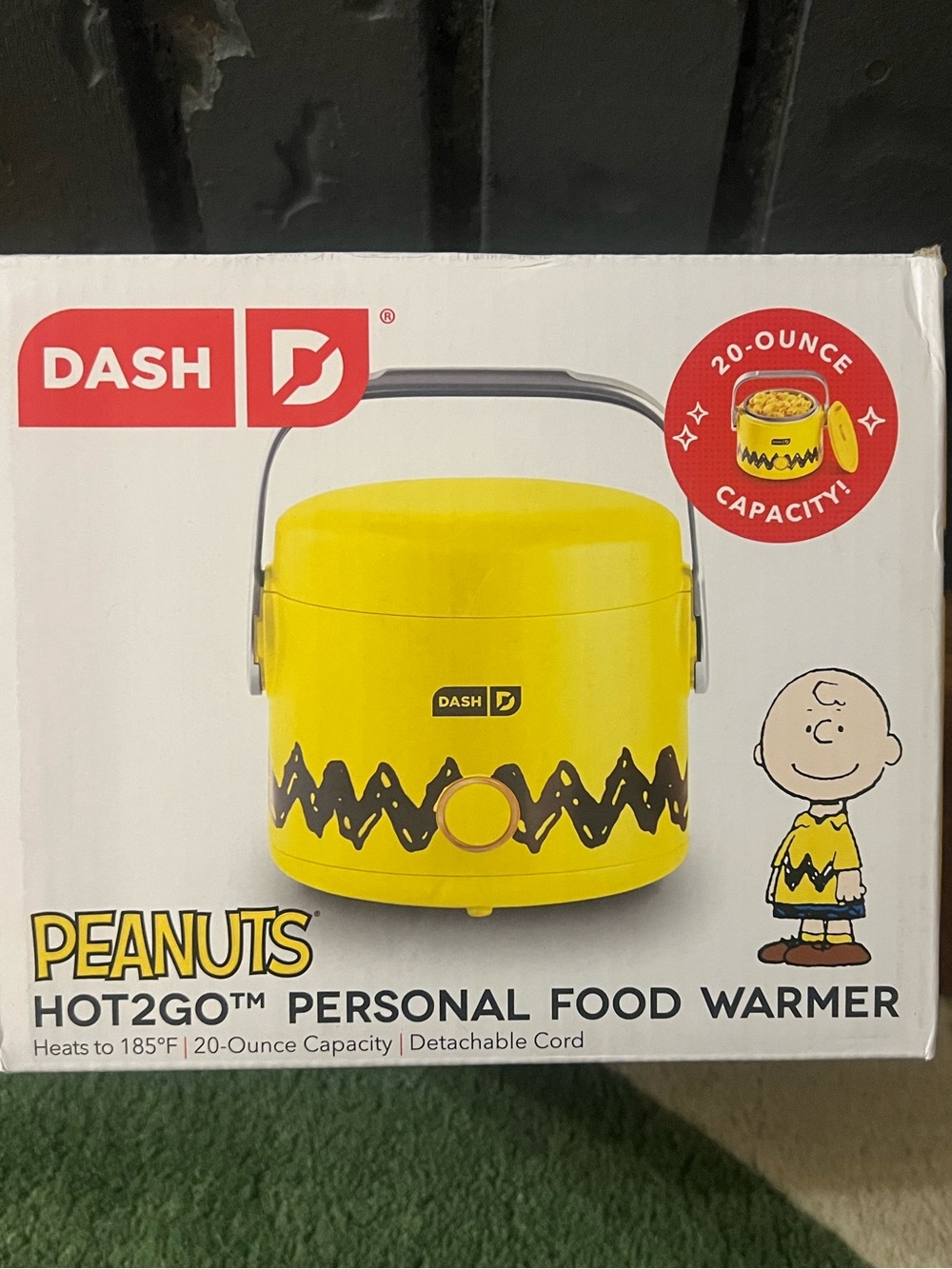 DAsh Yellow Peanuts Charlie Brown Zig-Zag Personal Food Warmer